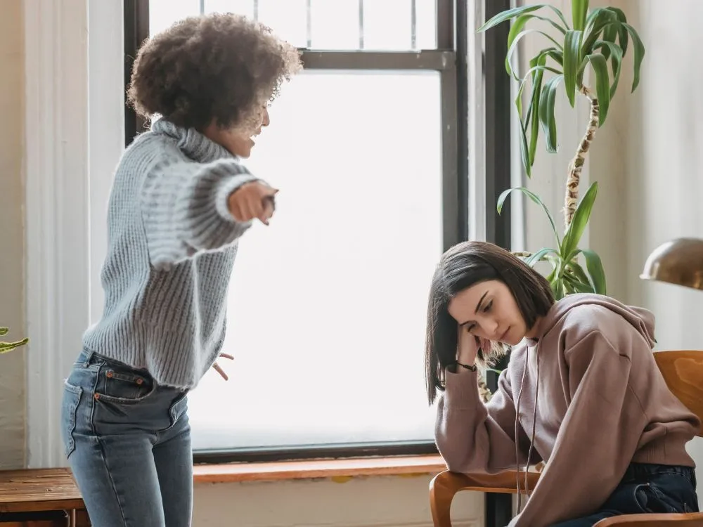 Suas palavras podem fazer alguém com depressão se sentir ainda pior. Aprenda o que não dizer a alguém com depressão.