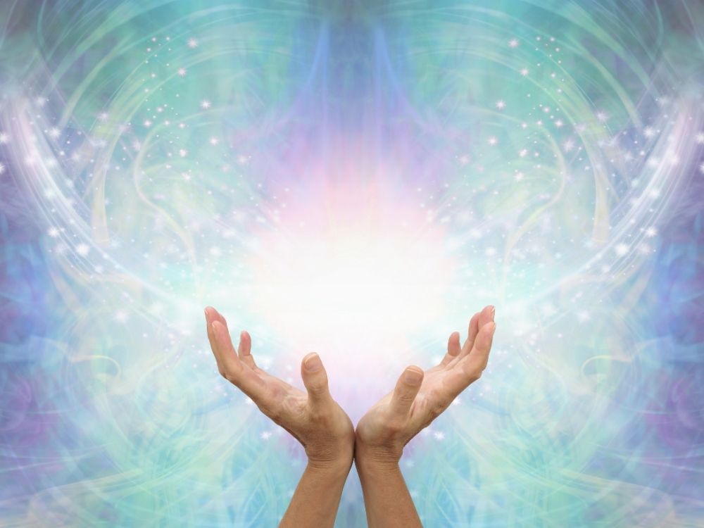 Existem mais de um sistema de chakras. O mais tradicional considera a existência de 7 chakras principais.